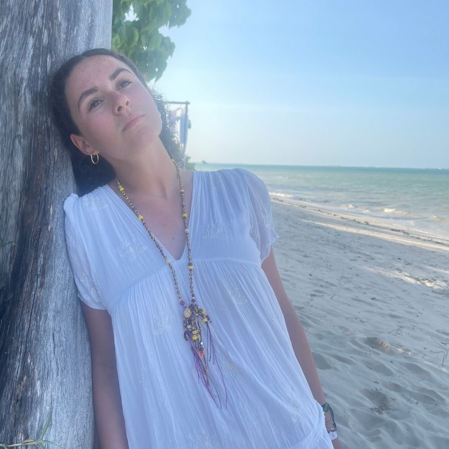 Collier sautoir "MAMA AFRICA" jaune, noir et violet – Image 3