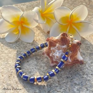 Bracelet "ANYSSA" perles rayées bleues et blanc