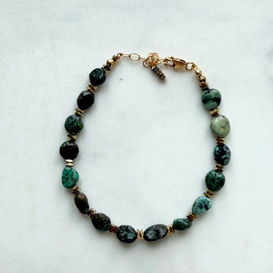 bracelet "BORNEO"en turquoise et hématite pierres naturelles fermoir gold filled