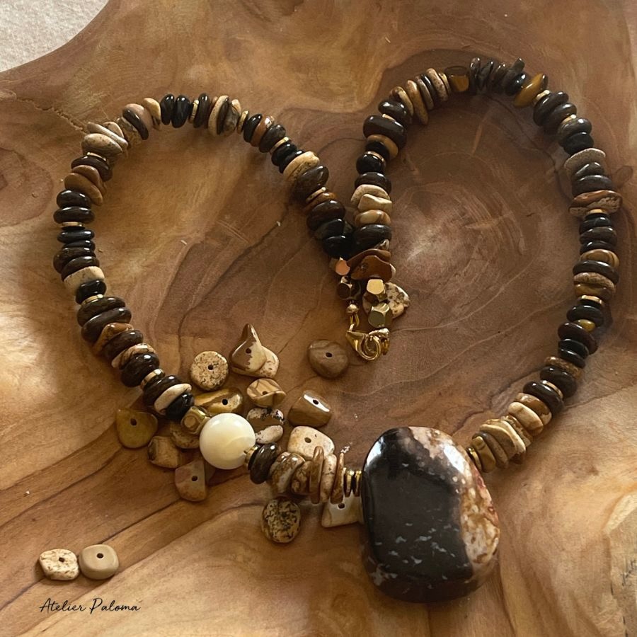 Collier "FOSSILE" N°1 pendentif en bois pétrifié – Image 3