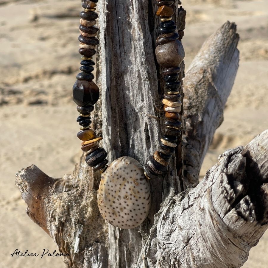 Collier FOSSILE pendentif en bois pétrifié