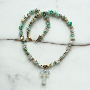 Collier PARADISE pendentif palmier opale
