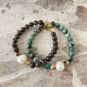 bracelets pierres naturelles nacre hématite bronzite turquoise améthyste bijou artisanal